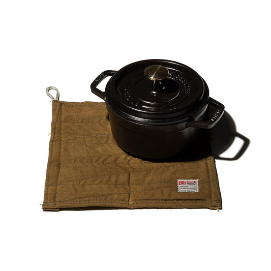 Puebco Vintage Bivouac Trivet with cookware
