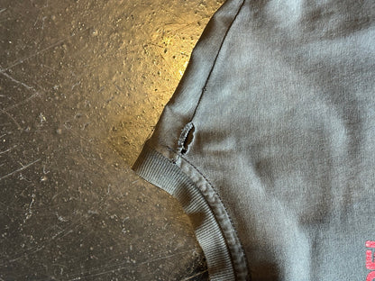 Vintage T-shirt shoulder hole detail